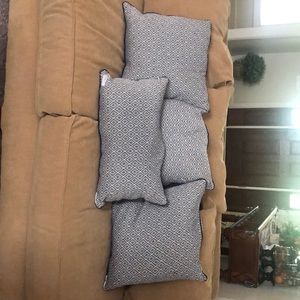 Set of four throw pillows